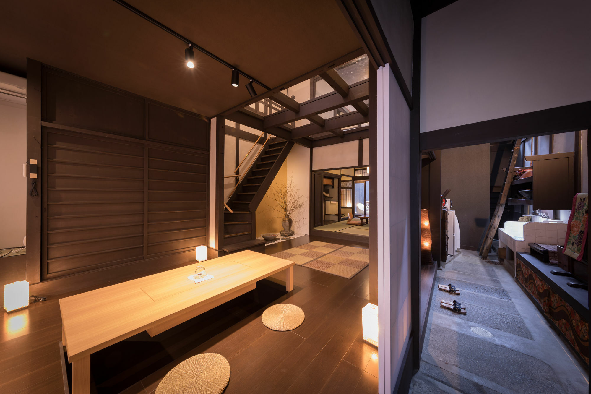 Kiraku Kyoto Aneyakoji Villa Exterior photo